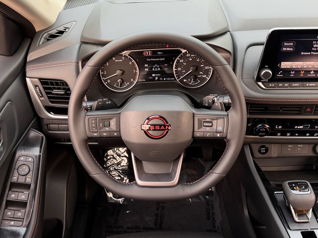 Used 2026 Nissan Rogue SV AWD/4WD image 17