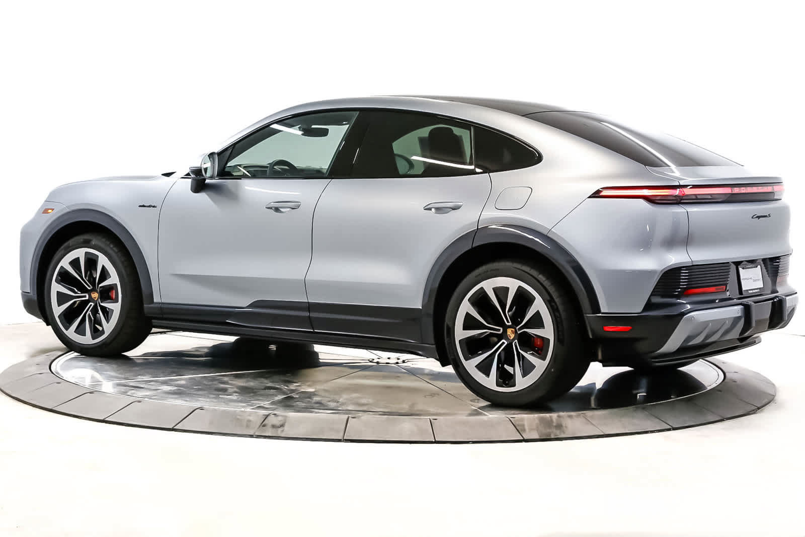 New 2026 Porsche Cayenne S AWD/4WD image 3
