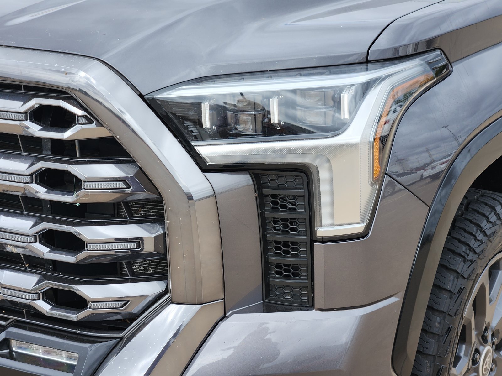 Used 2024 Toyota Tundra Platinum AWD/4WD image 11