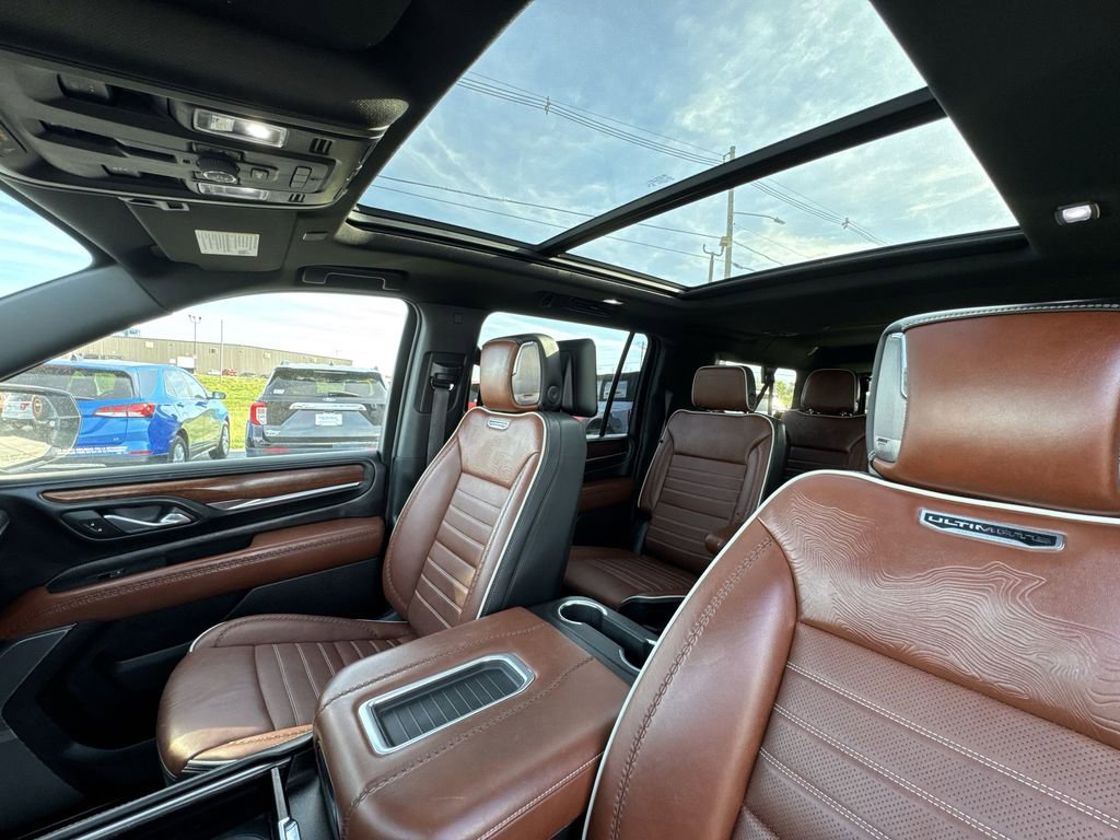 Used 2023 GMC Yukon XL Denali Ultimate w/ LPO, Floor Liner Package AWD/4WD image 22