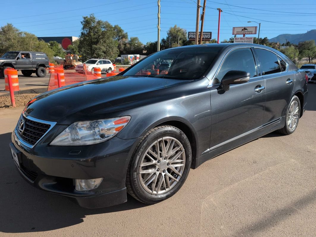 Used 2011 Lexus LS 460 AWD w/ Comfort Pkg image 3