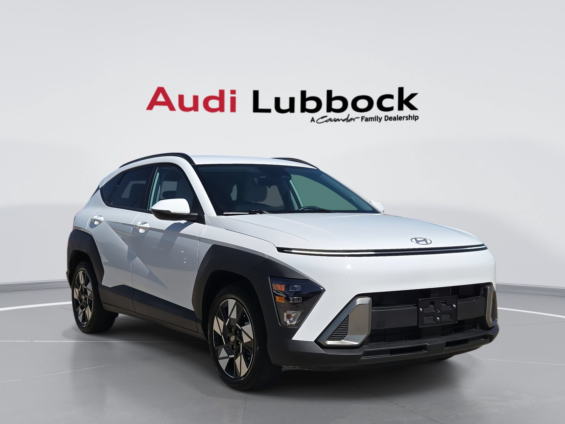 Used 2025 Hyundai Kona SEL FWD image 1