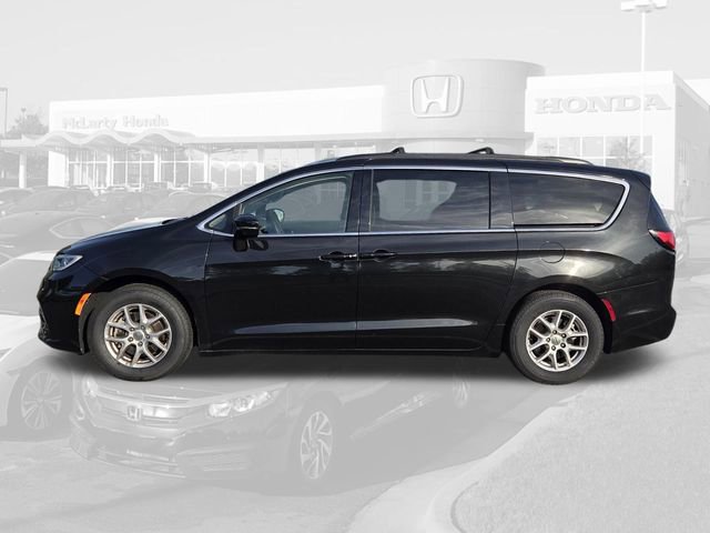 Used 2022 Chrysler Pacifica Touring-L image 5