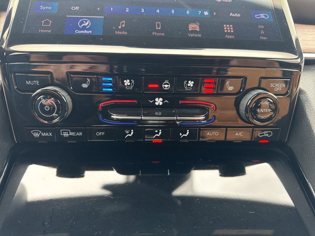 Used 2024 Jeep Grand Cherokee Summit AWD/4WD image 21