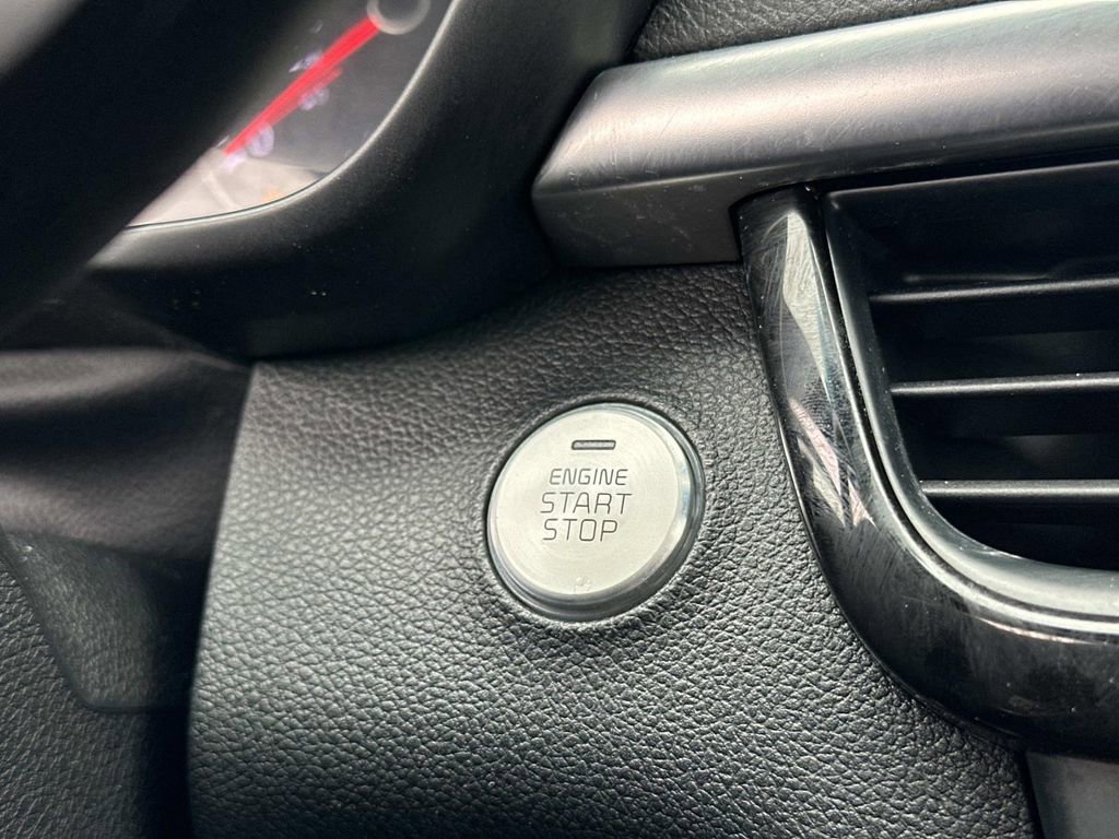 Used 2018 Kia Optima SX w/ Technology Package image 16