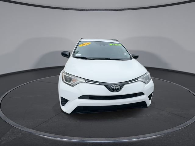 Used 2018 Toyota RAV4 LE image 4
