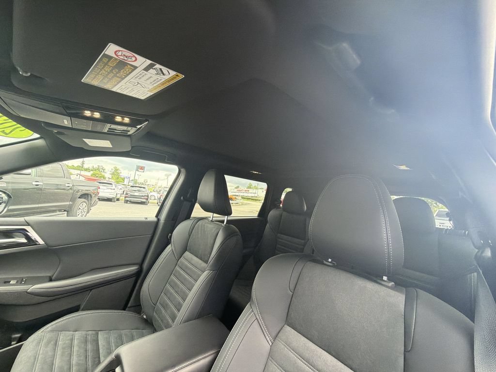 New 2026 Mitsubishi Outlander AWD image 22