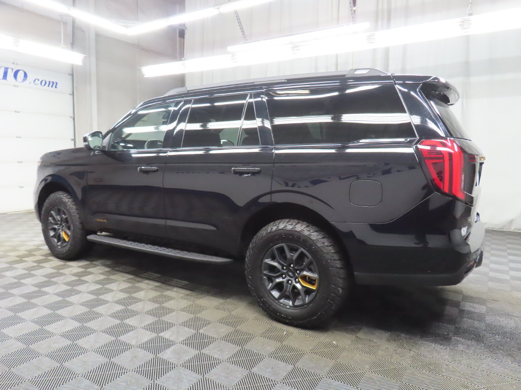 Used 2025 Ford Expedition Tremor AWD/4WD image 6