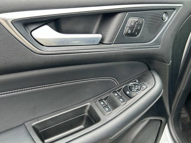 Used 2024 Ford Edge Titanium image 17