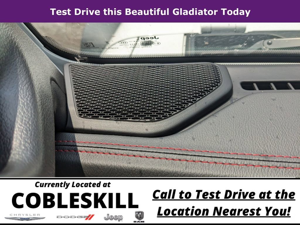 New 2023 Jeep Gladiator Rubicon w/ LED Lighting Group image 21