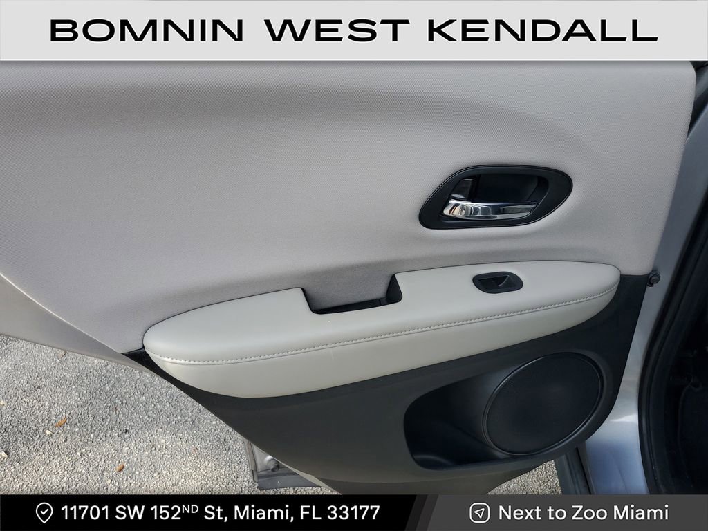 Used 2017 Honda HR-V LX image 19