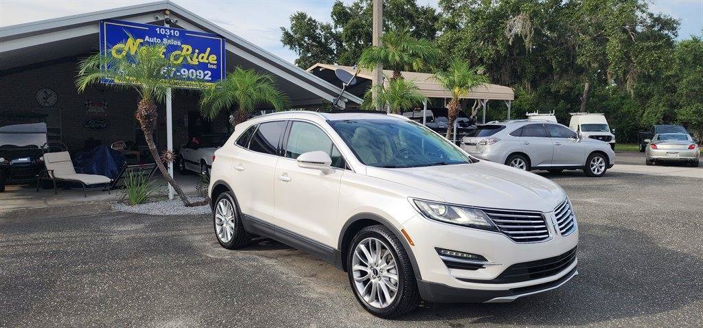 Used 2017 Lincoln MKC Reserve FWD image 2