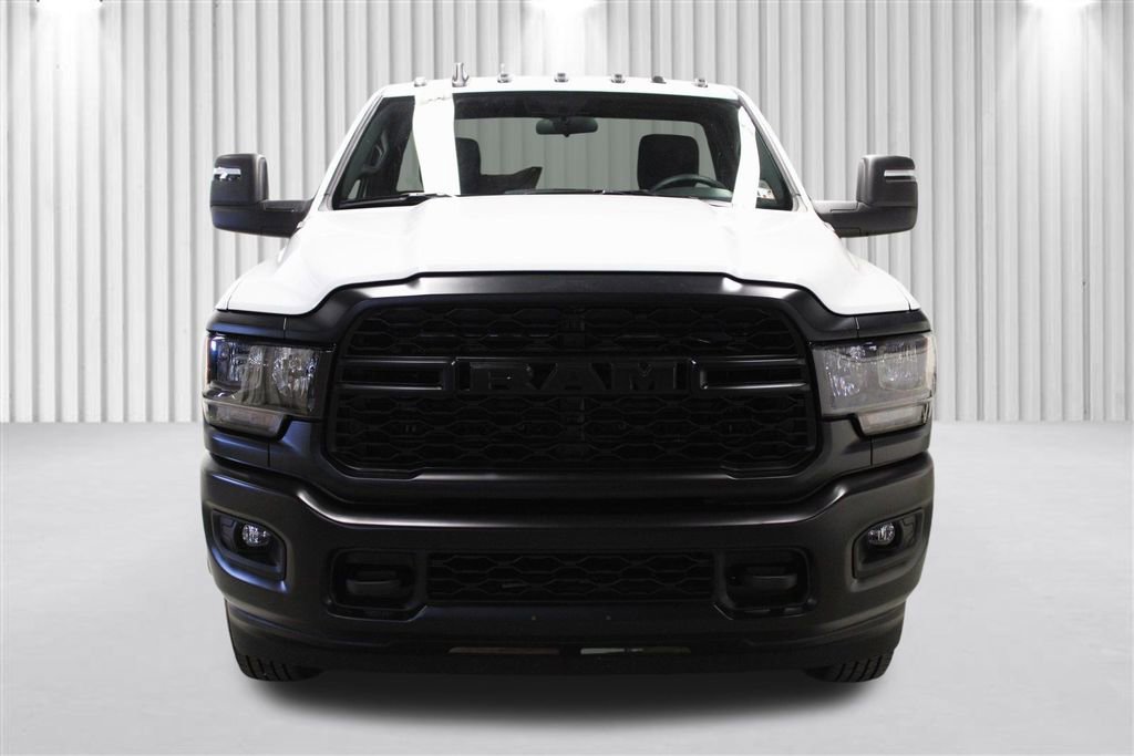 New 2024 RAM 3500 Tradesman image 33