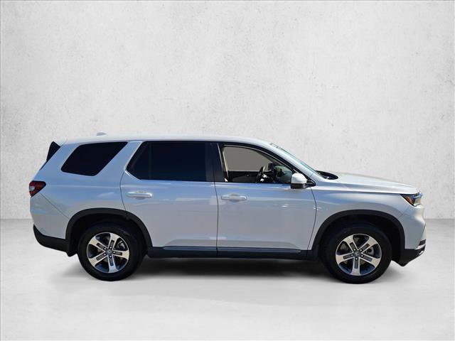 Used 2025 Honda Pilot EX-L image 4