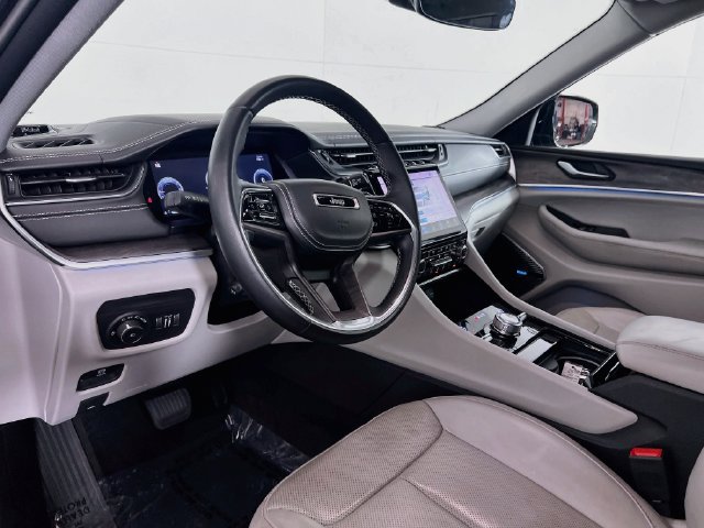 Used 2022 Jeep Grand Cherokee L Overland AWD/4WD image 8