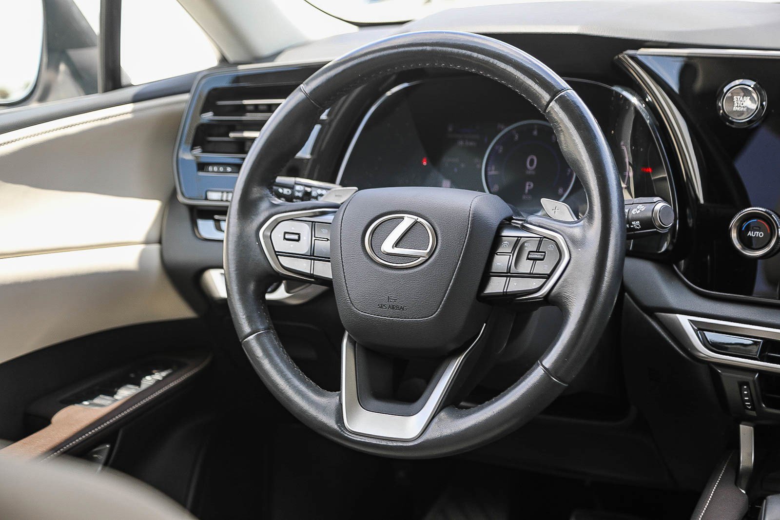Used 2023 Lexus RX 350 FWD w/ Cold Area Package image 15