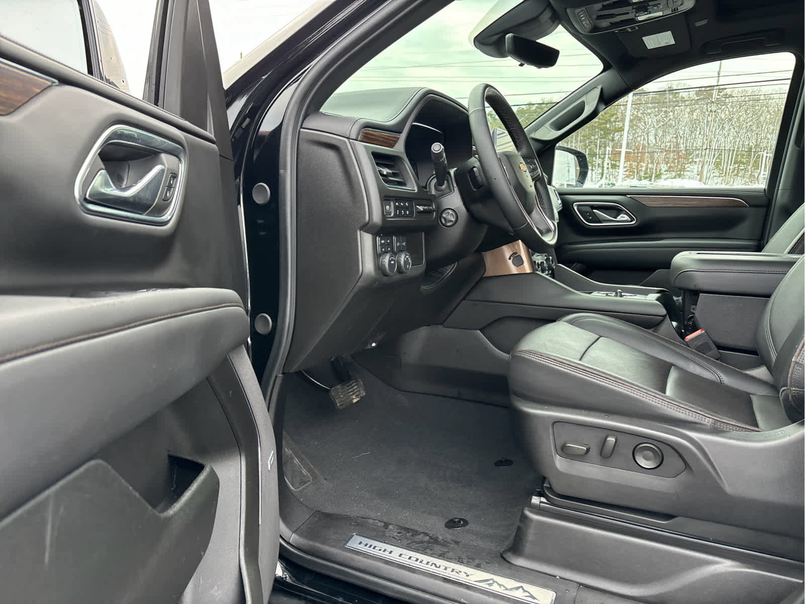 Certified 2023 Chevrolet Suburban High Country image 8