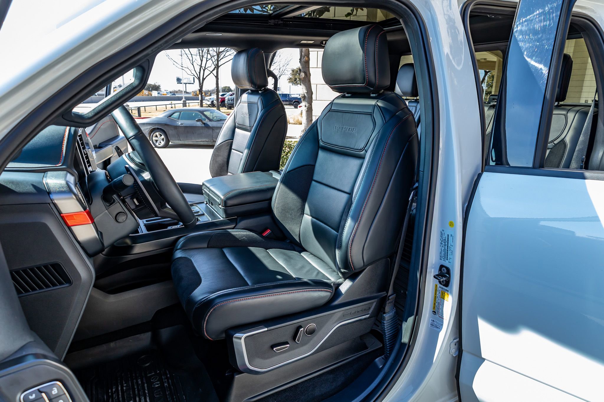 Used 2024 Ford F150 Raptor image 28