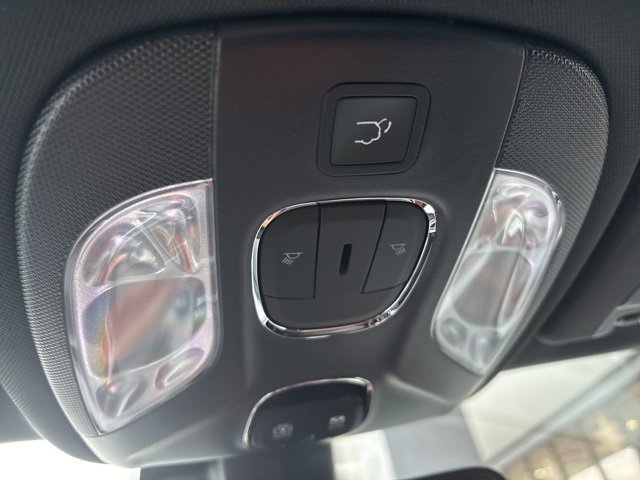 New 2026 Jeep Compass Limited w/ Sun, Sound & Navigation Group image 18