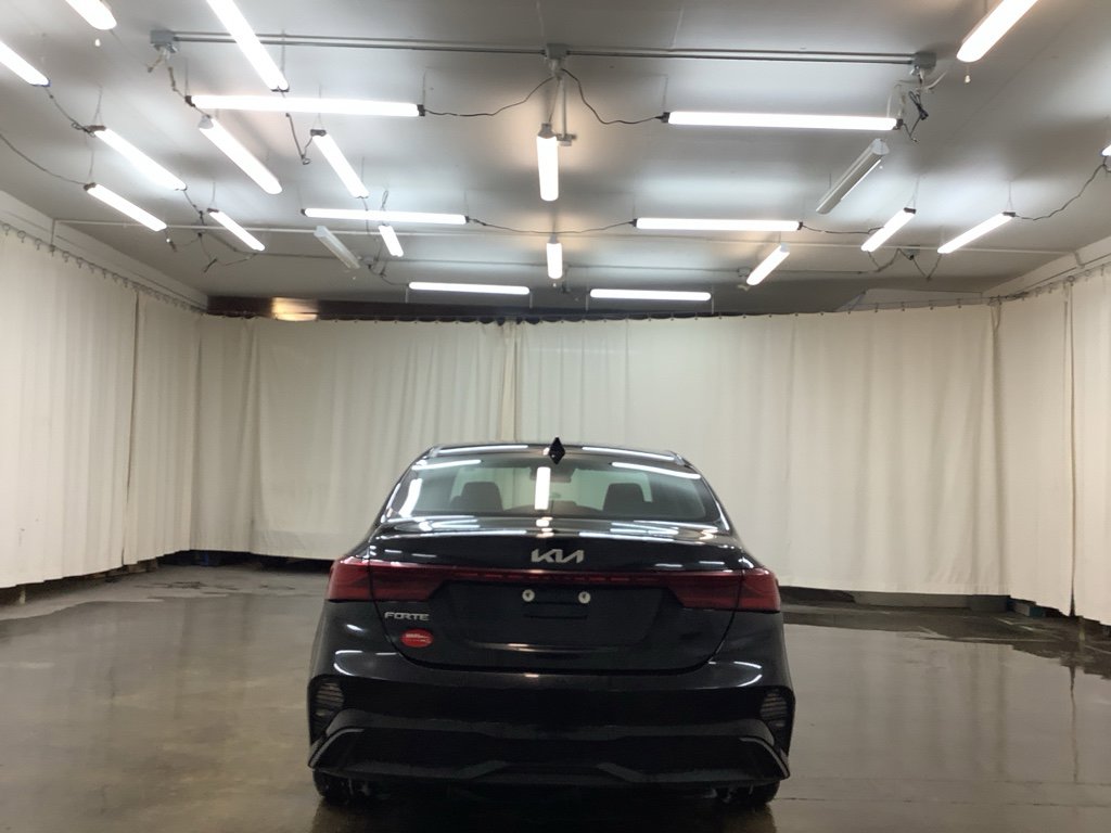 Used 2024 Kia Forte LXS image 7