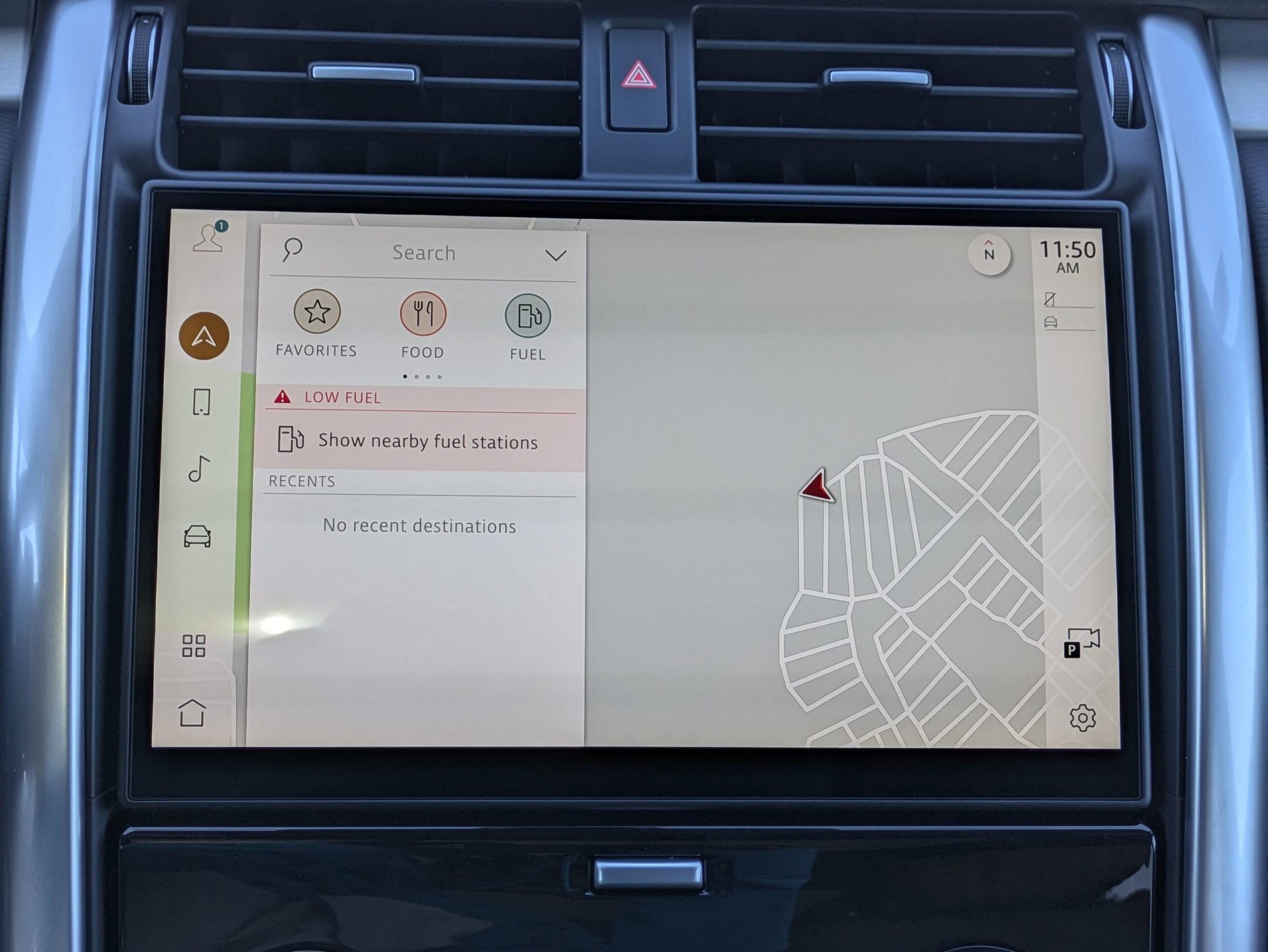New 2026 Land Rover Discovery Dynamic SE image 13