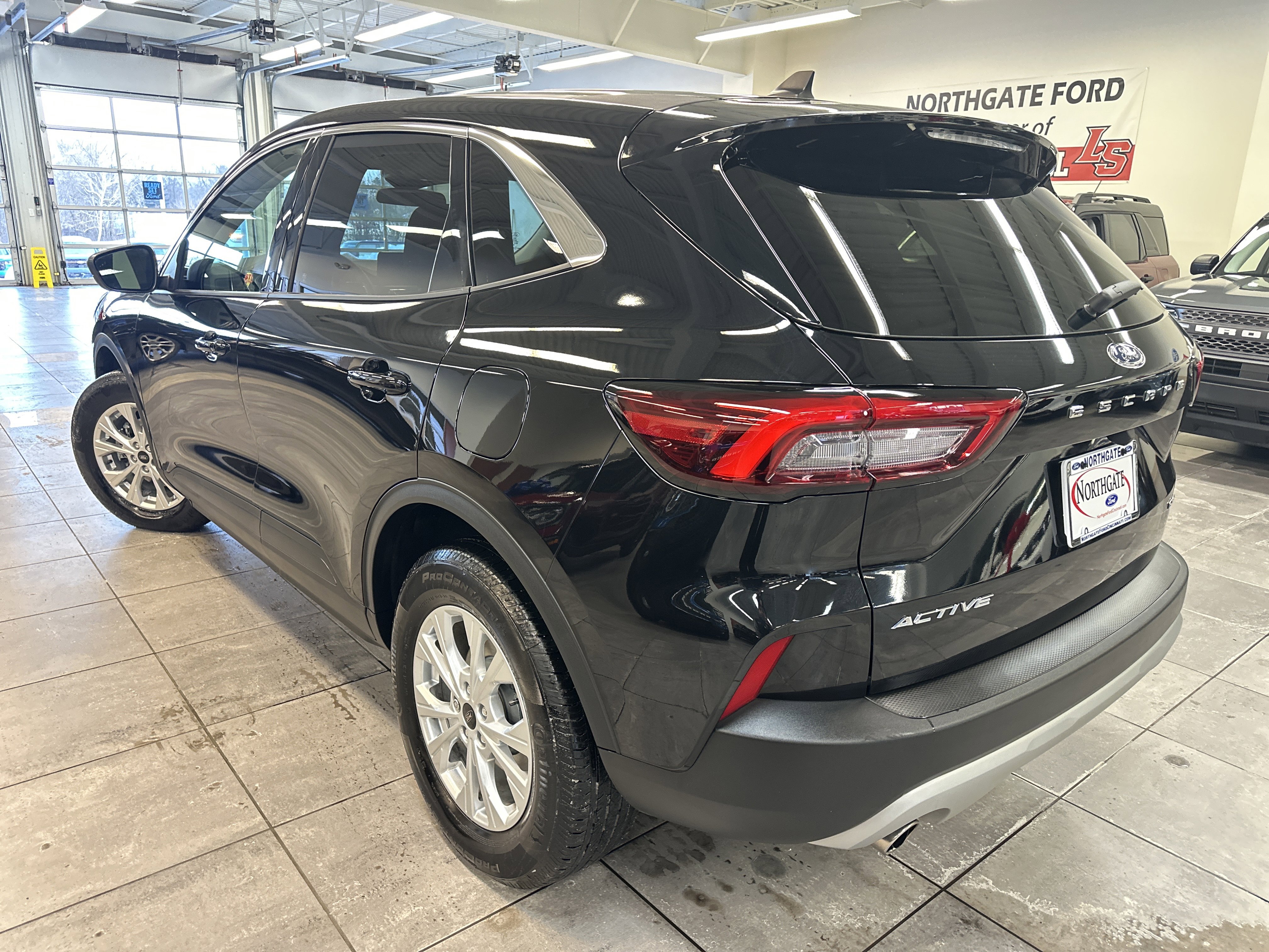 Used 2023 Ford Escape Active image 14