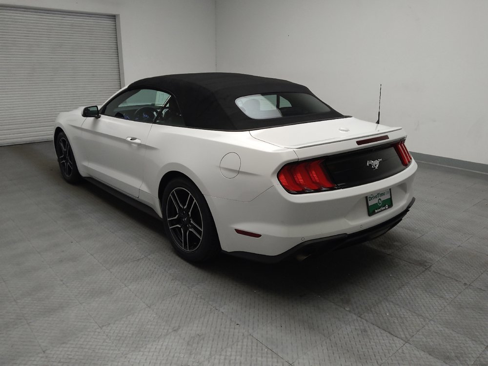 Used 2020 Ford Mustang Premium RWD image 5