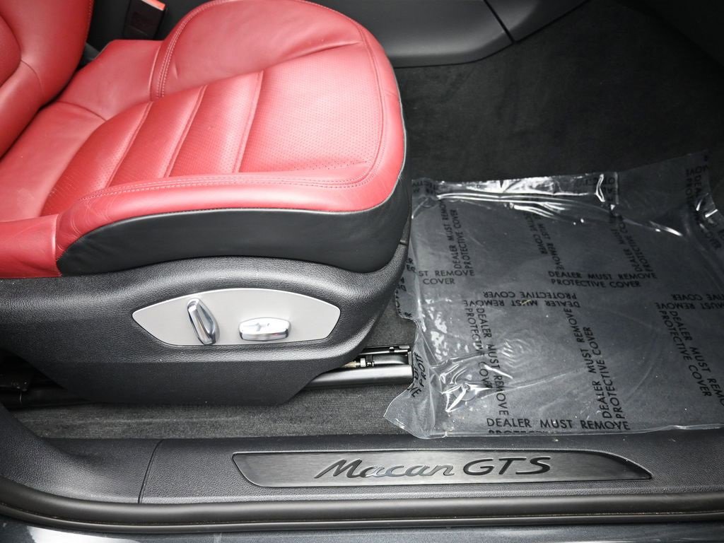 Certified 2023 Porsche Macan GTS image 28