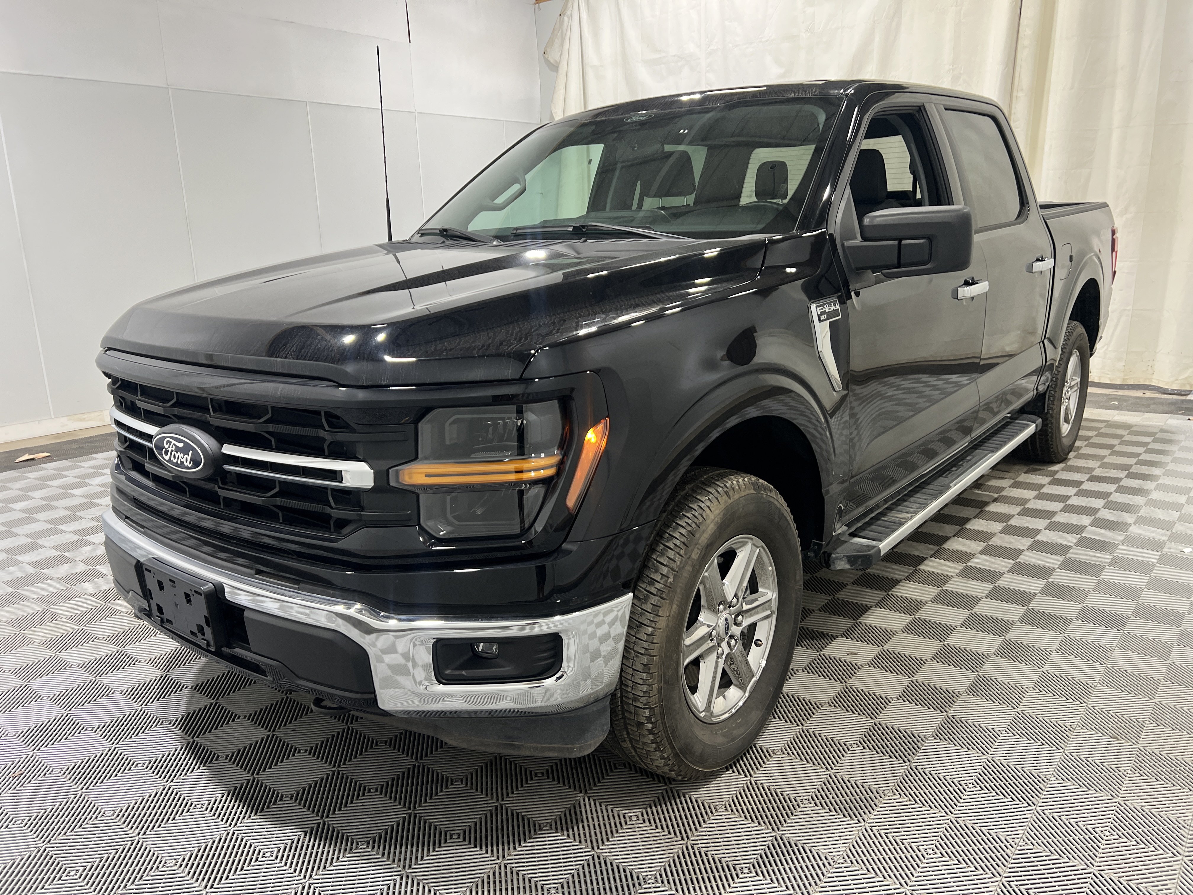 Used 2025 Ford F150 XLT w/ Equipment Group 301A Standard AWD/4WD image 1
