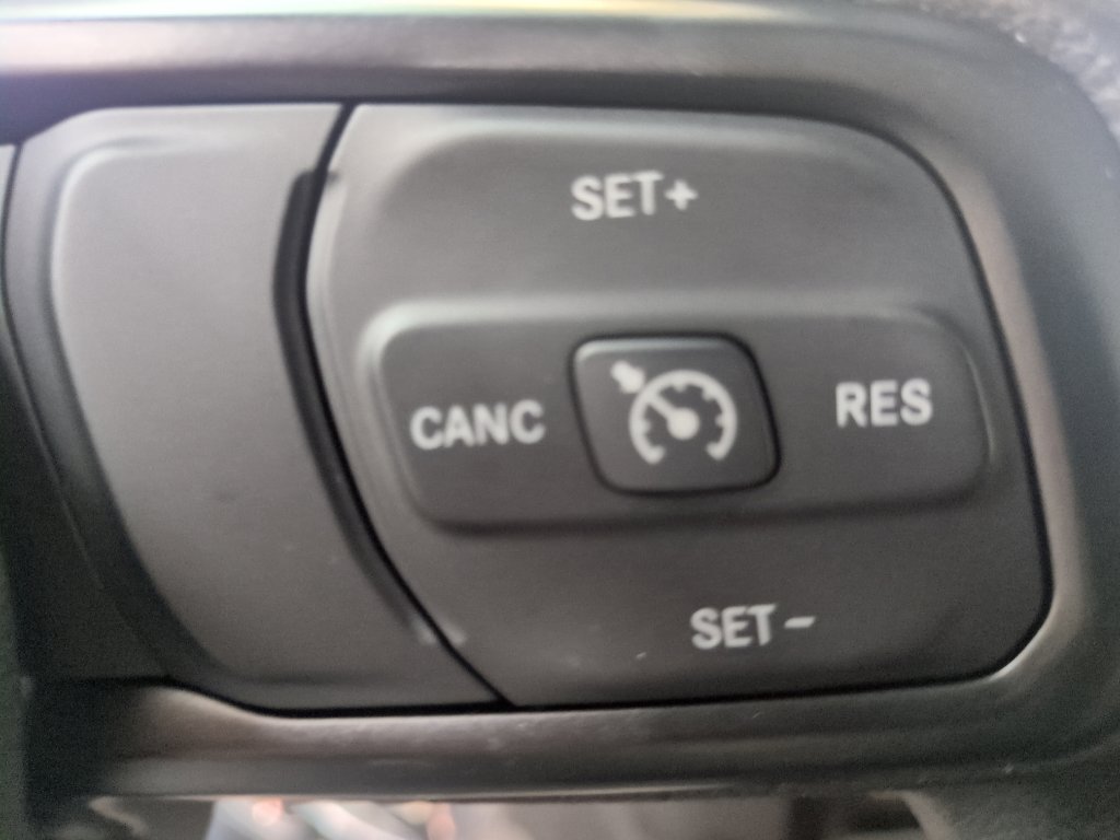 Used 2025 Jeep Gladiator Sport image 20