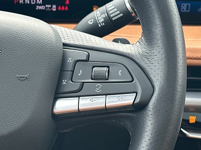 Used 2025 Cadillac XT4 Sport AWD/4WD image 8