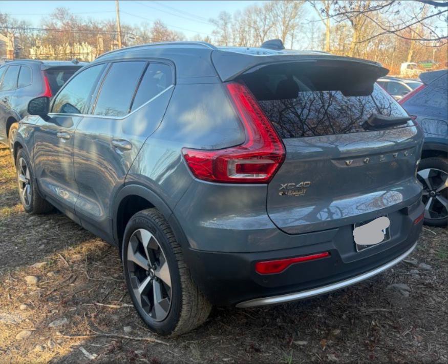 Used 2023 Volvo XC40 B5 Plus w/ Driver Assist Package image 15