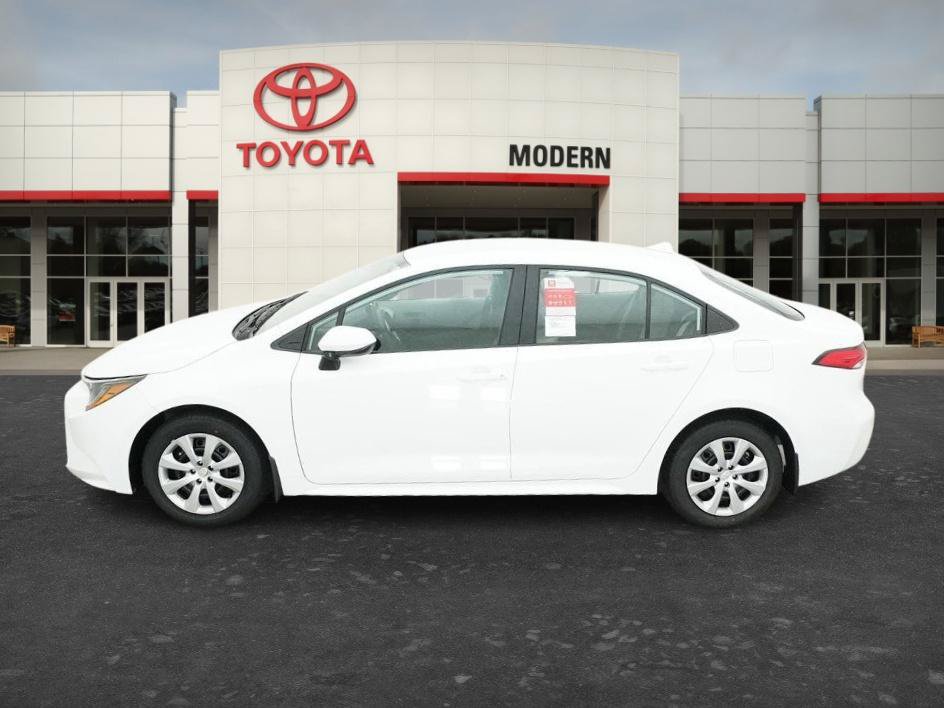 New 2026 Toyota Corolla LE FWD image 3