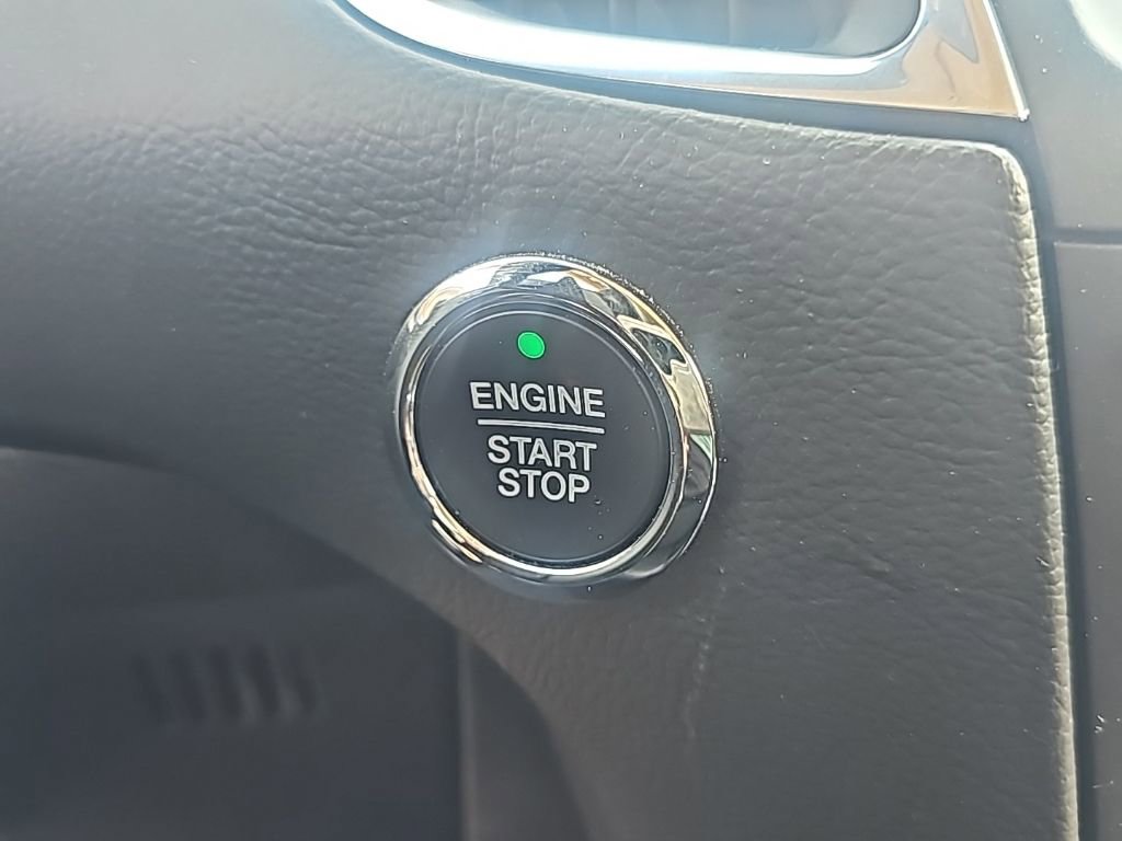 Used 2019 Ford Edge Titanium w/ Equipment Group 301A image 22