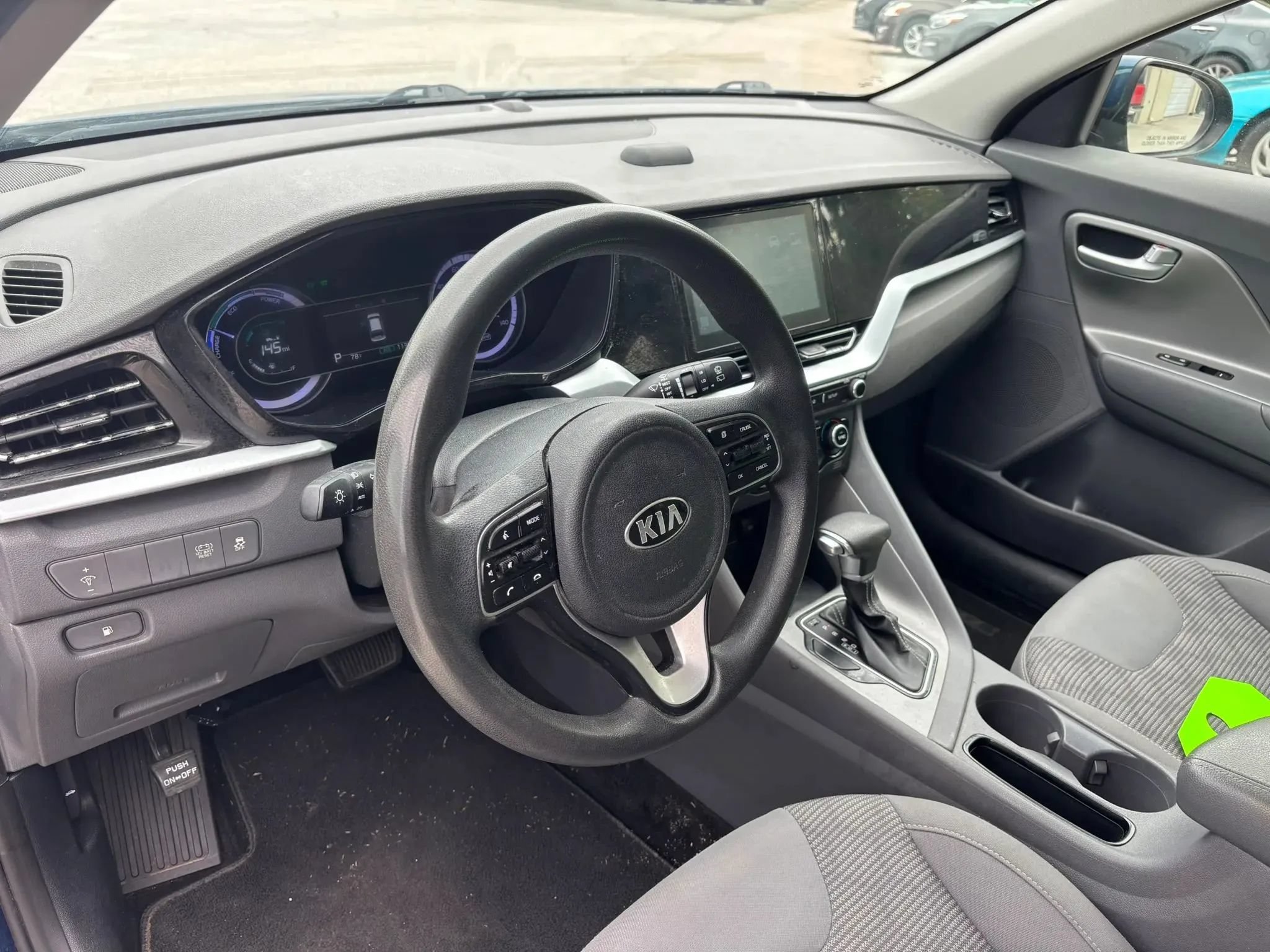 Used 2020 Kia Niro LX FWD image 10