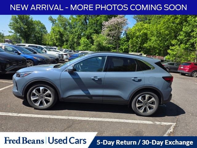 Used 2023 Ford Escape Platinum w/ Premium Technology Package FWD image 7