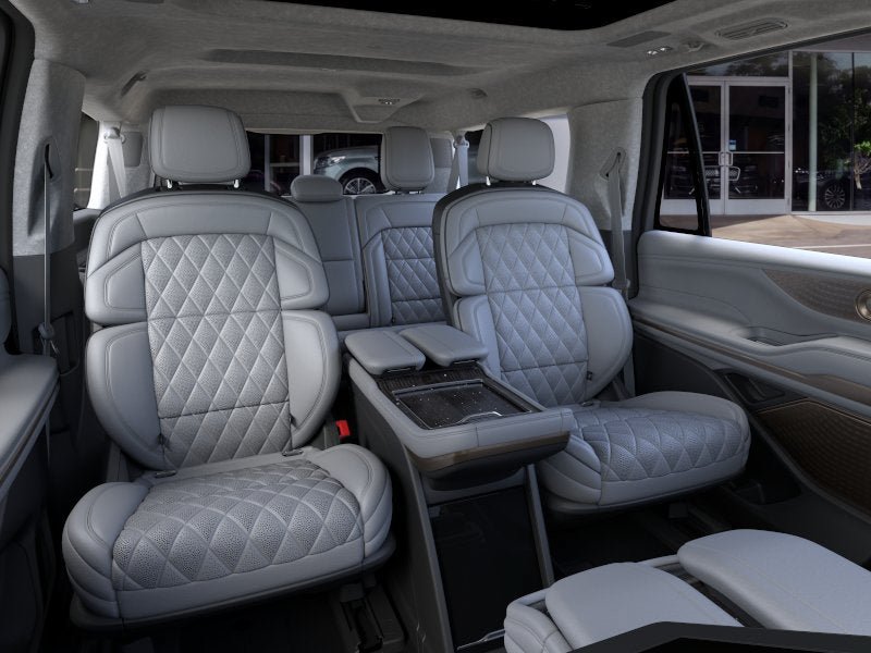 New 2026 Lincoln Navigator L Black Label AWD/4WD image 11