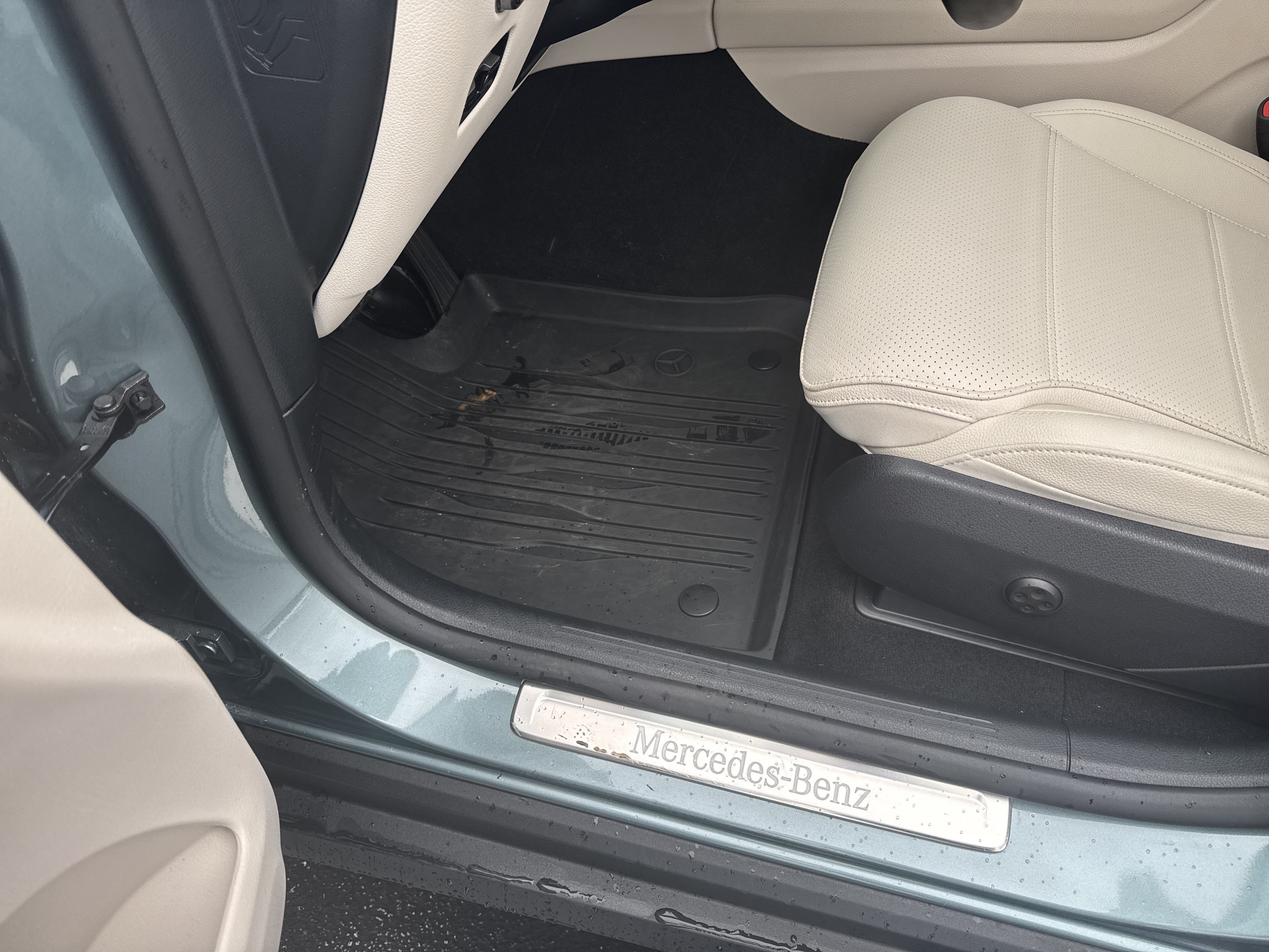 Certified 2026 Mercedes-Benz GLC 300 image 17