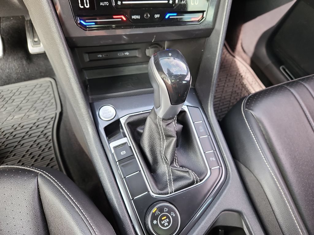 Used 2023 Volkswagen Tiguan SE R-Line AWD/4WD image 20