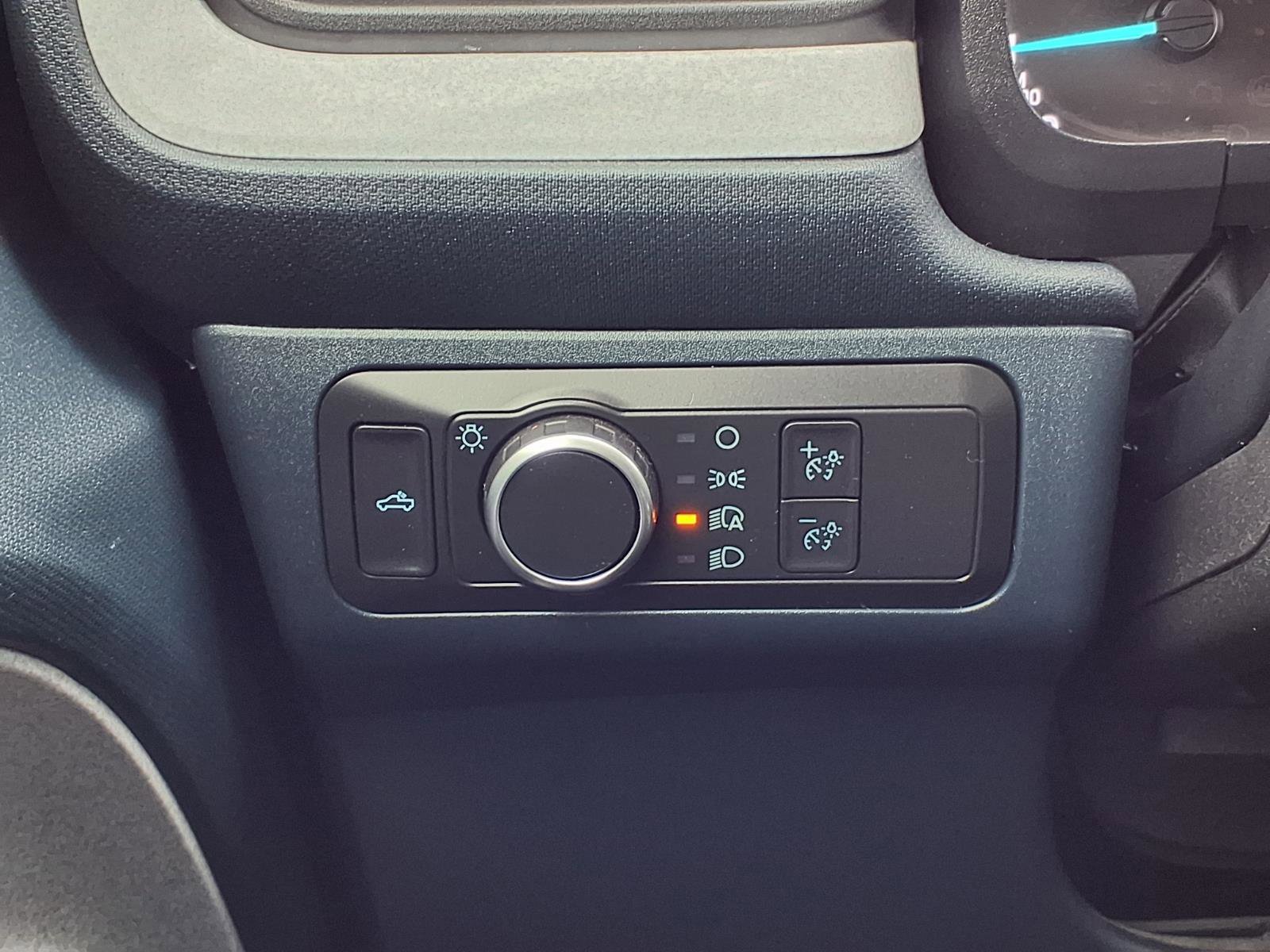 Used 2022 Ford Maverick XLT image 16