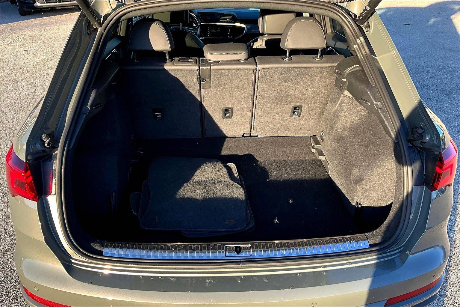 Used 2023 Audi Q3 2.0T Premium image 19