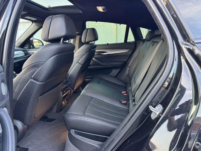 Used 2019 BMW X6 xDrive50i w/ M Sport Package AWD/4WD image 17
