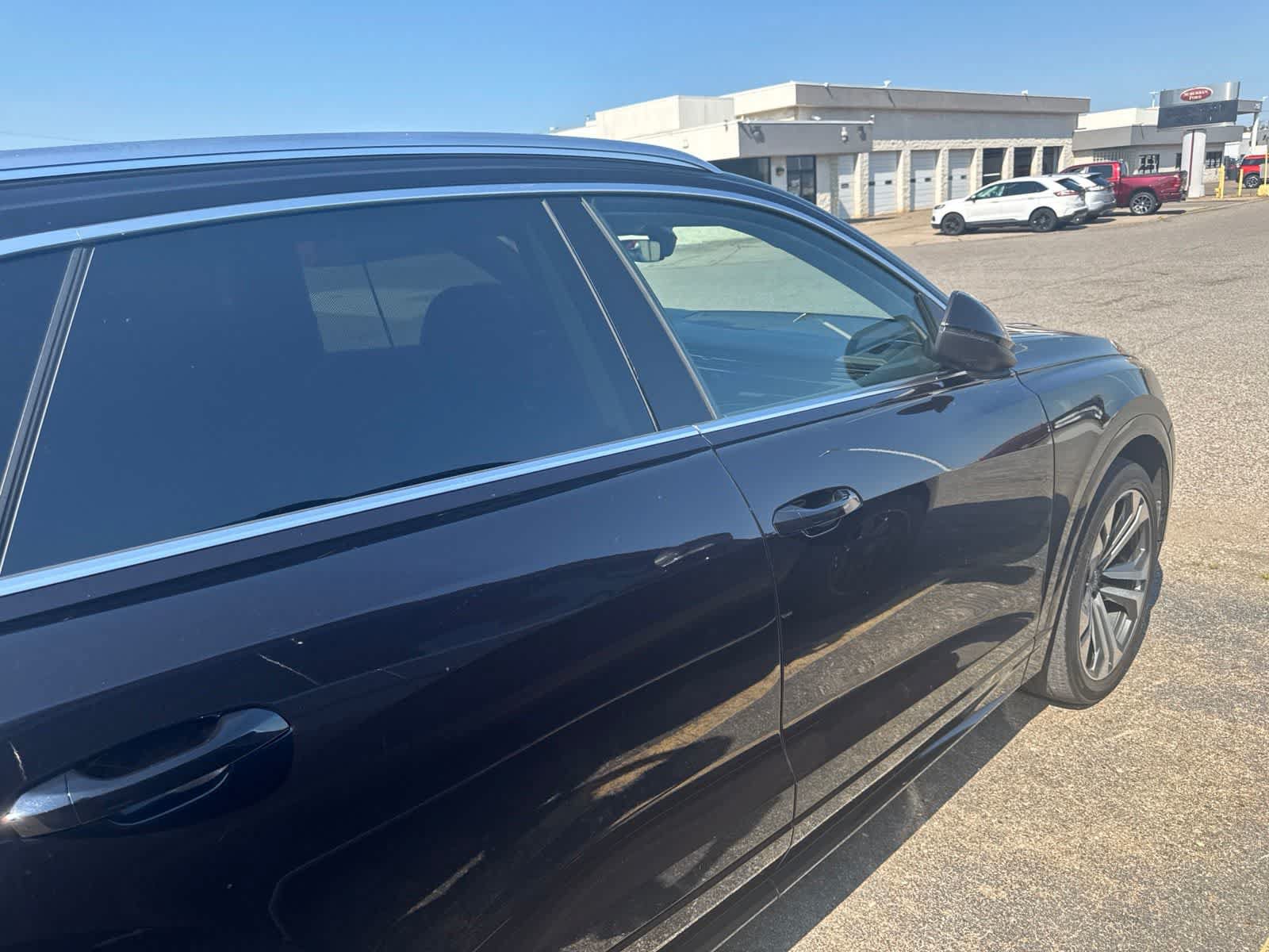 Used 2019 Audi Q8 Prestige AWD/4WD image 10