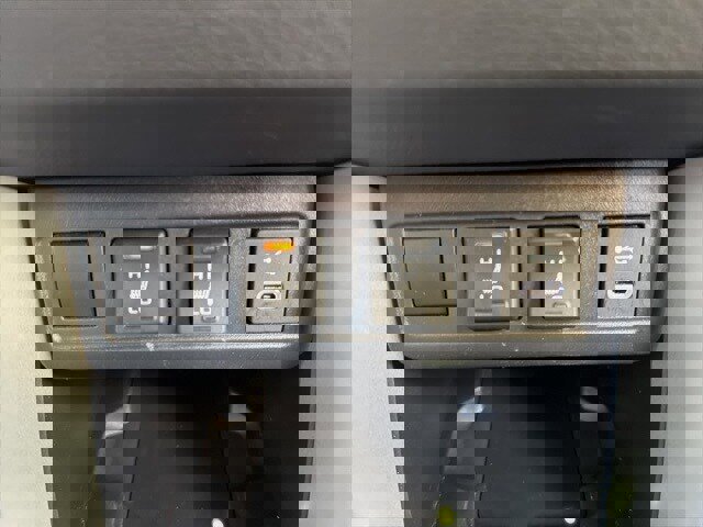 Used 2025 Toyota Corolla Cross AWD Hybrid image 18