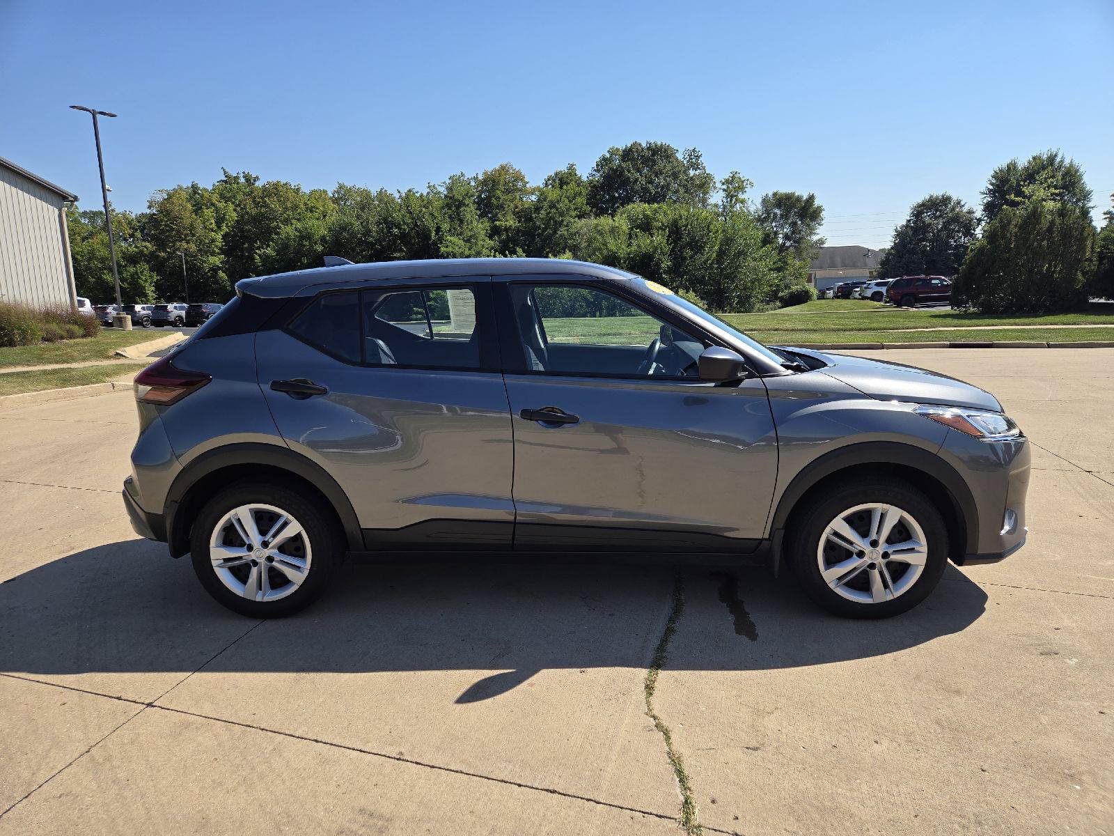 Used 2025 Nissan Kicks Play S FWD image 2