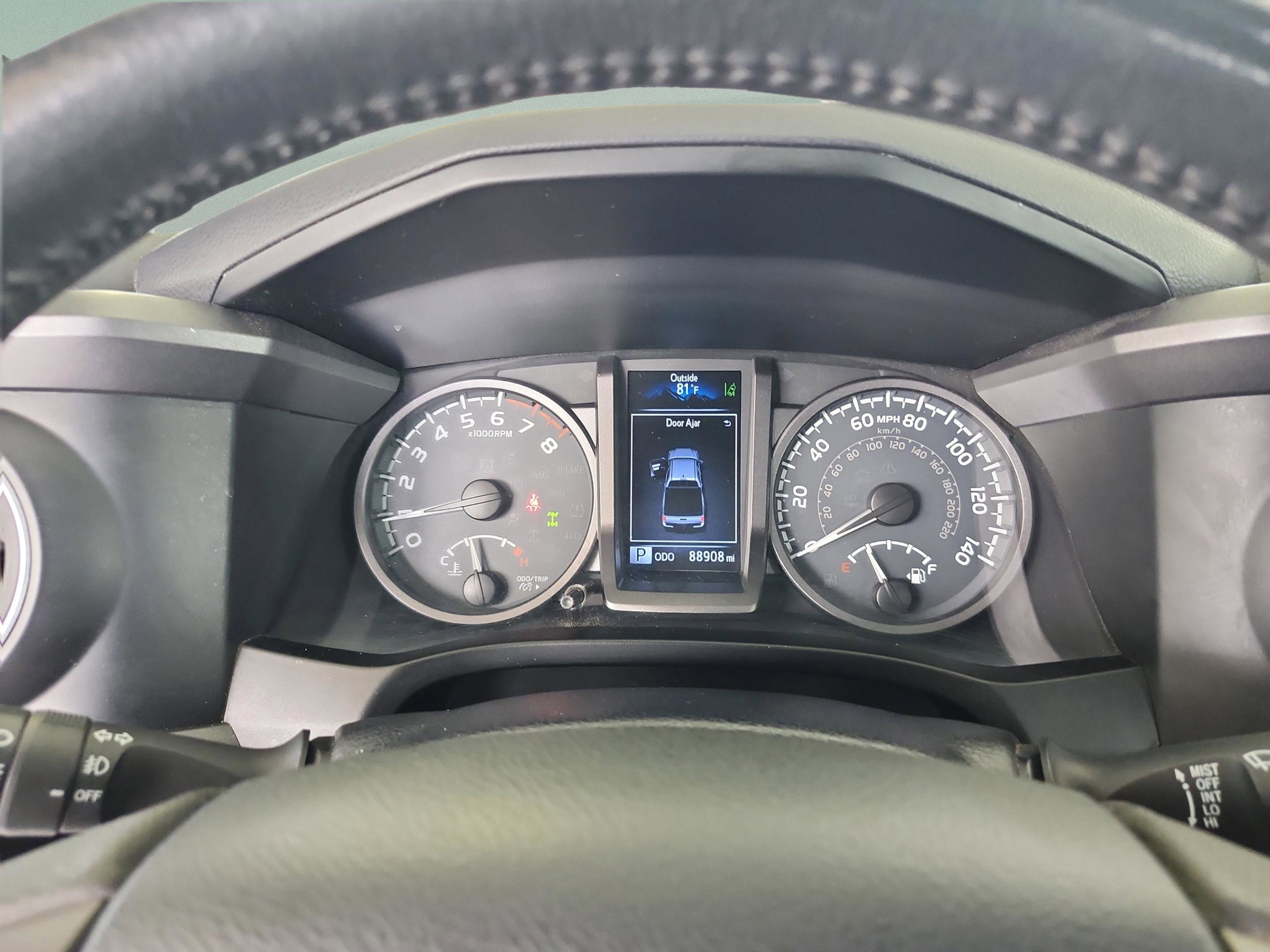 Used 2019 Toyota Tacoma TRD Sport w/ Technology Package AWD/4WD image 10