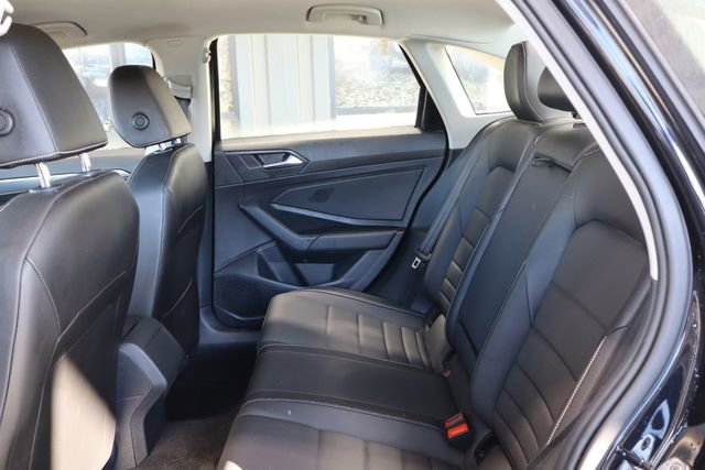 Used 2022 Volkswagen Jetta SE image 10