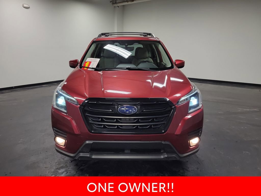 Used 2023 Subaru Forester Premium image 3