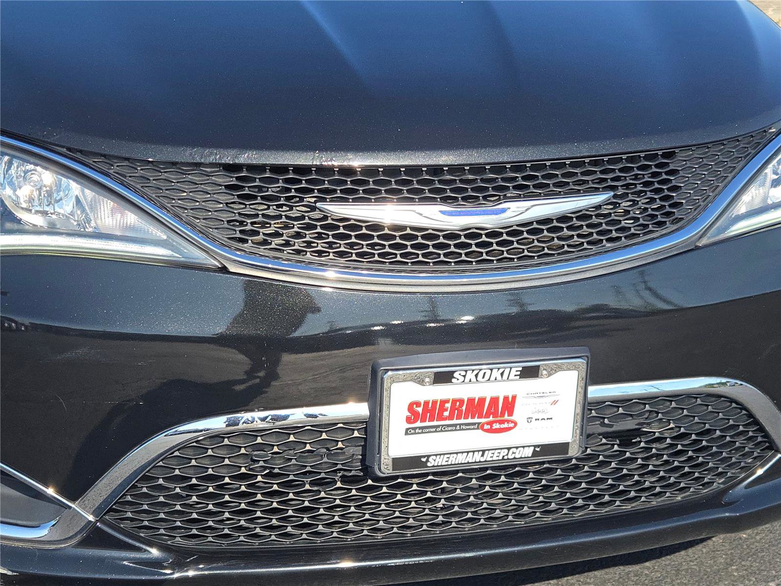 Certified 2018 Chrysler Pacifica Limited image 3