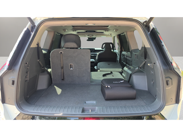 Used 2024 Kia EV9 Land AWD/4WD image 47